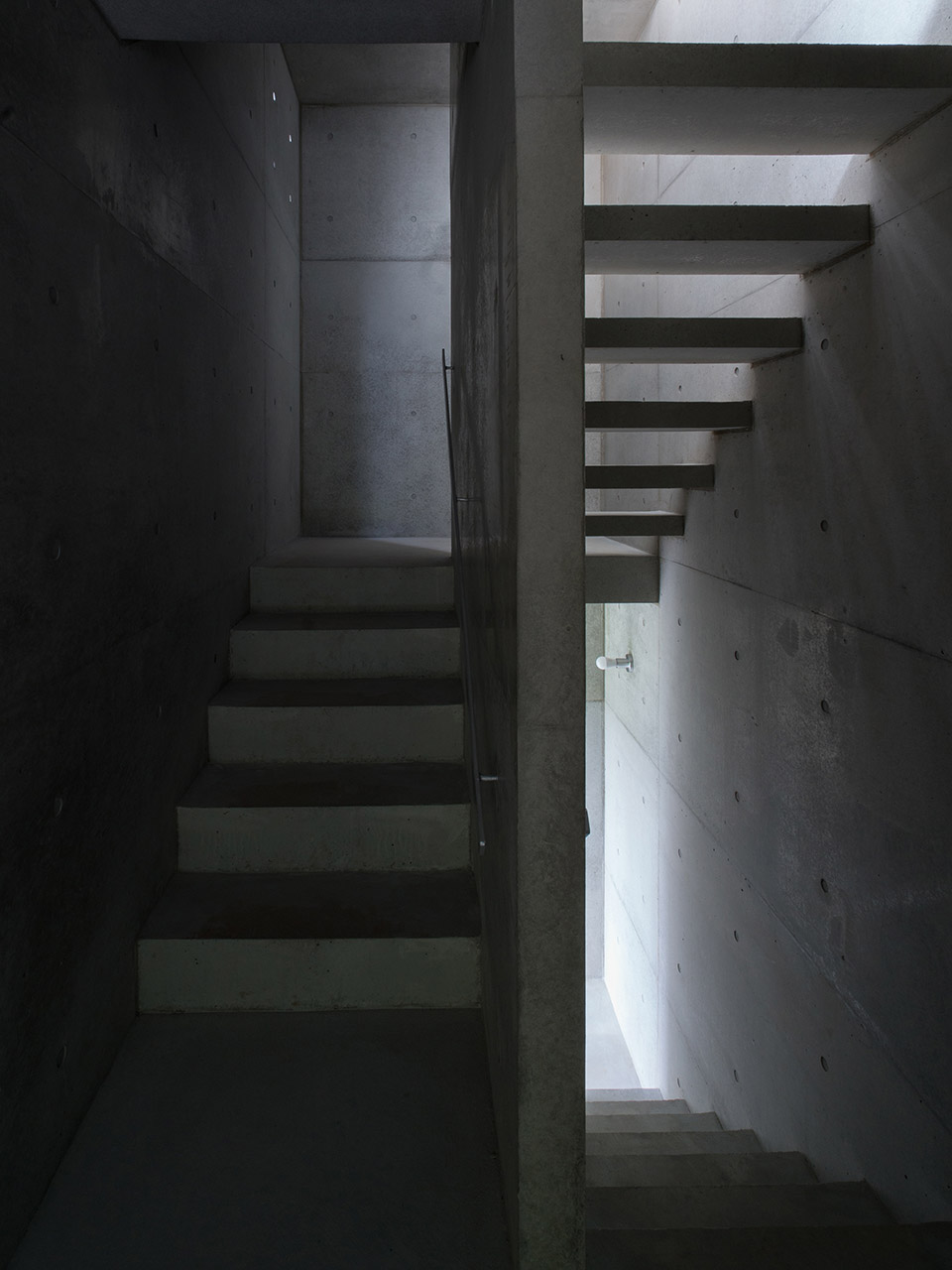 011-house-in-ajina-by-kazunori-fujimoto-architect-associates.jpg