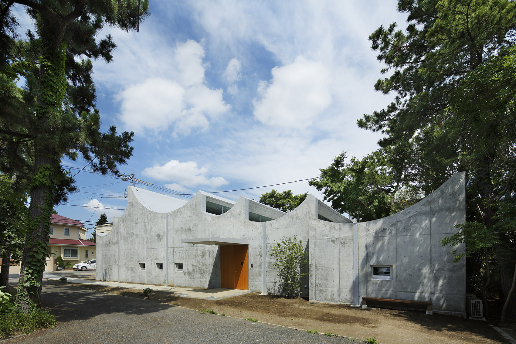 035-shonan-christ-church-by-takeshi-hosaka-architects.jpg