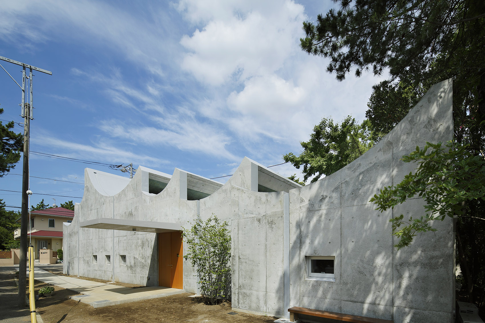 034-shonan-christ-church-by-takeshi-hosaka-architects.jpg