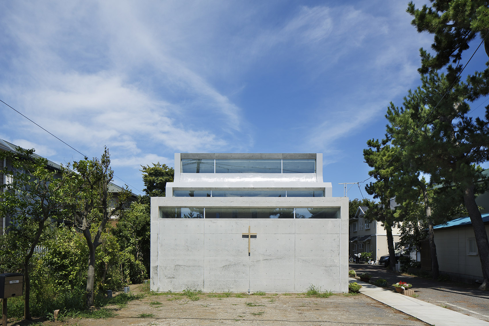 028-shonan-christ-church-by-takeshi-hosaka-architects.jpg