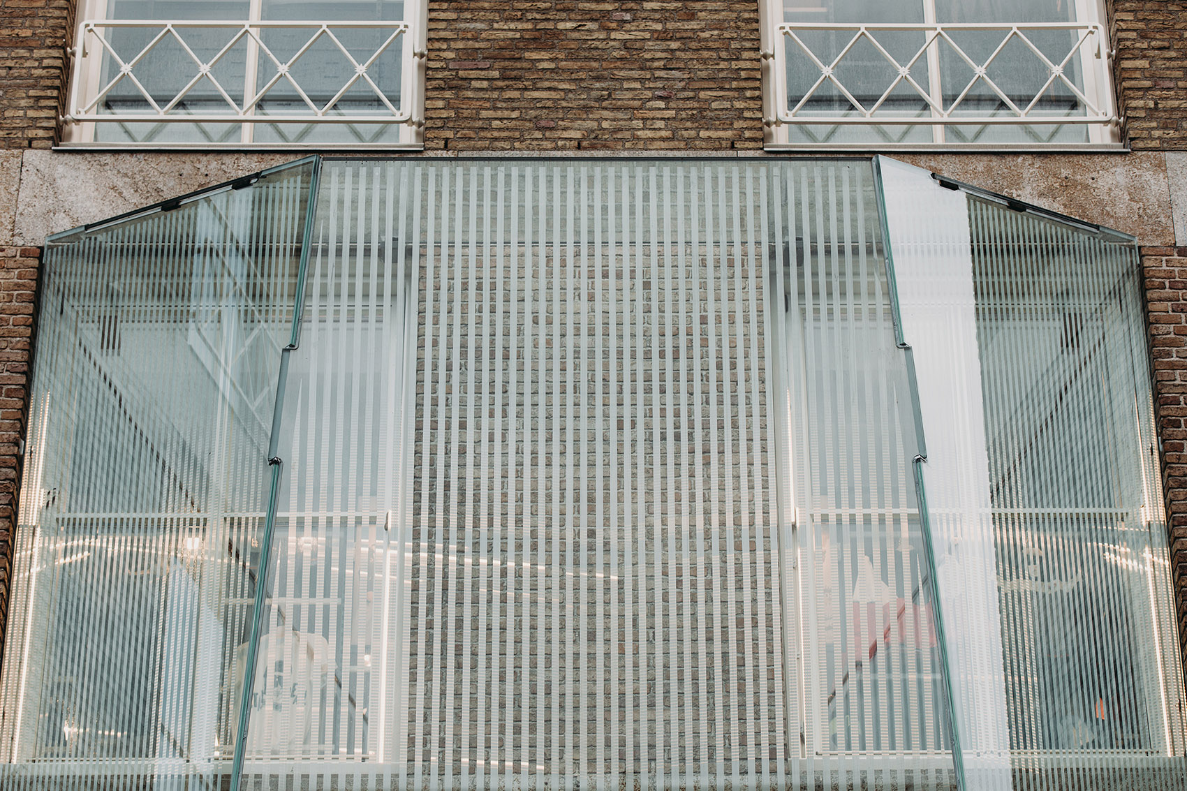 001-18-septemberplein-renovation-in-eindhoven-by-unstudio.jpg