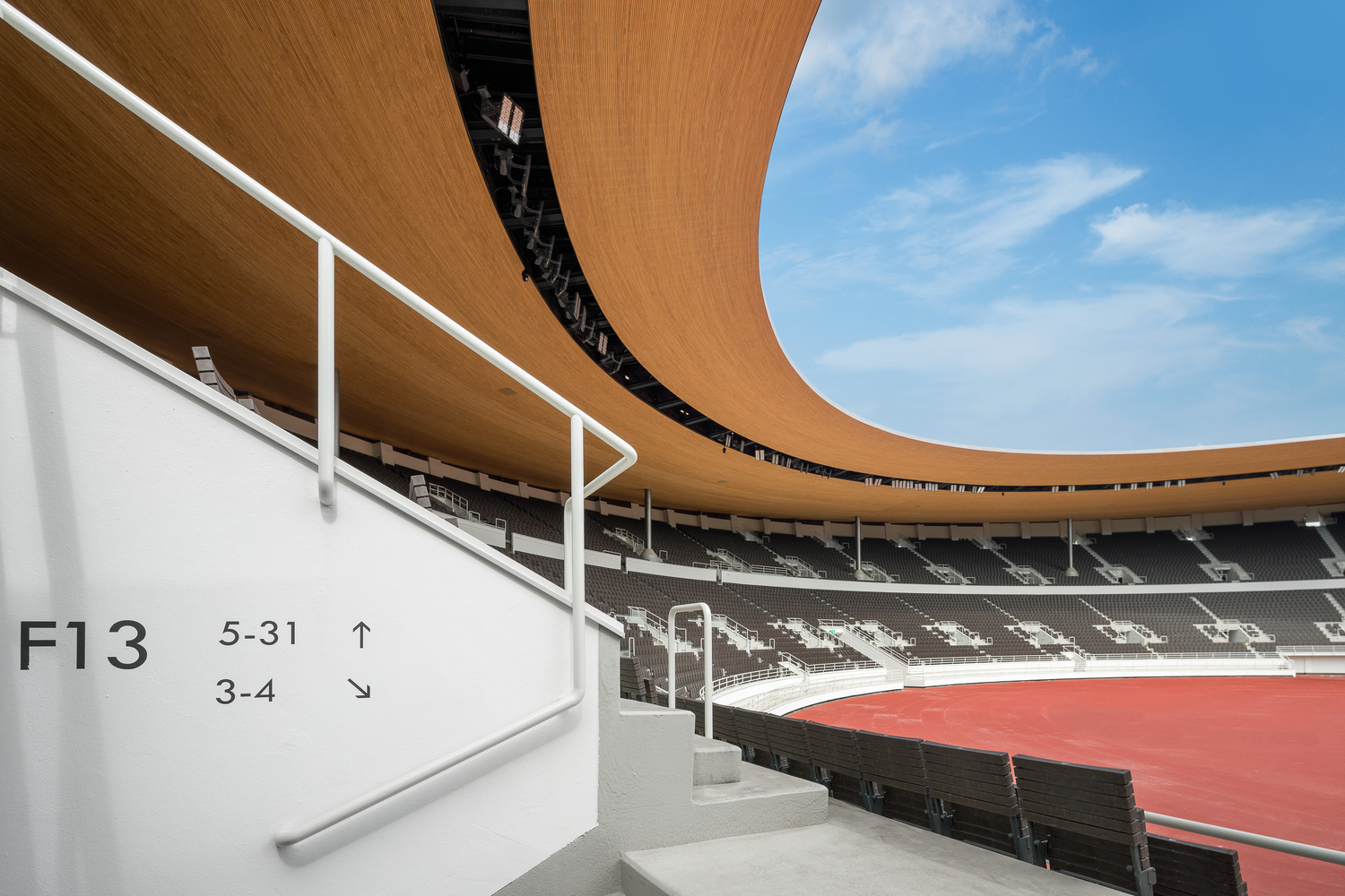 Stadion-katsomoa-1_HIRES-WH.jpg