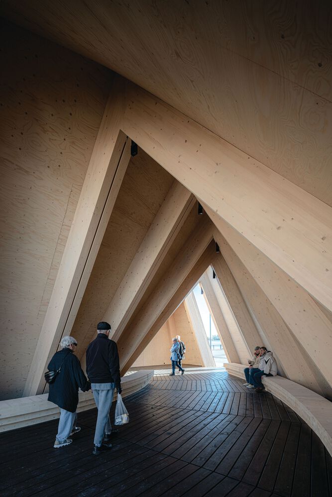 helsinkibiennialpavilion-verstas-6-the-interior-waiting-space-pyry-kantonen.jpg